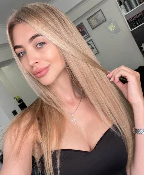 Amina — İstanbul, Beşiktaş