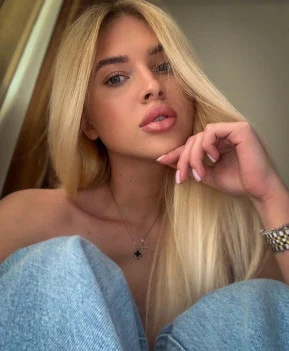 Monika — İstanbul, Beylikdüzü